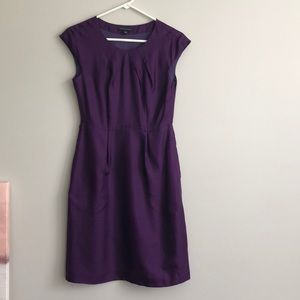 Banana republic pleated shift dress with pockets